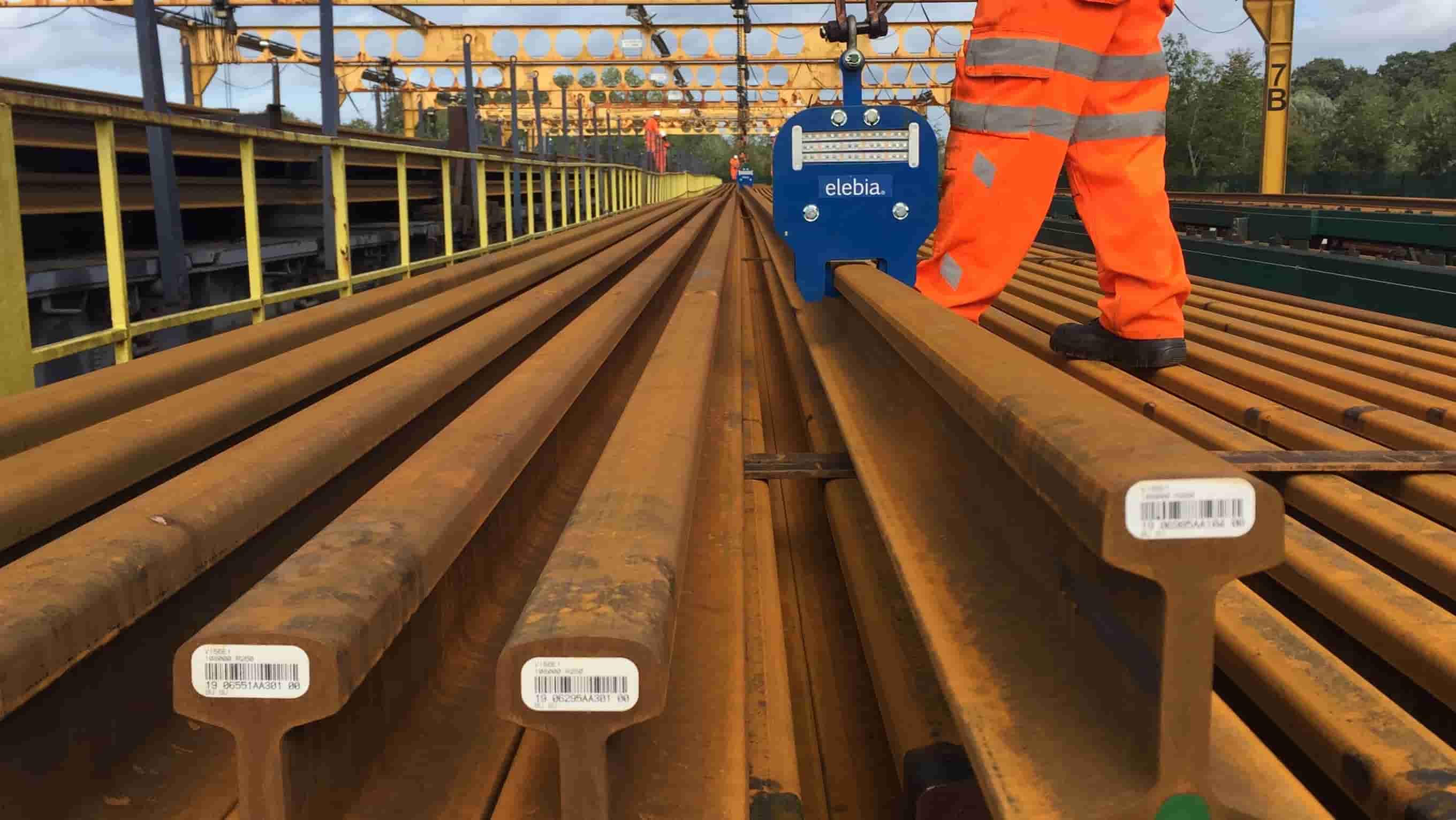 rail lifting clamps